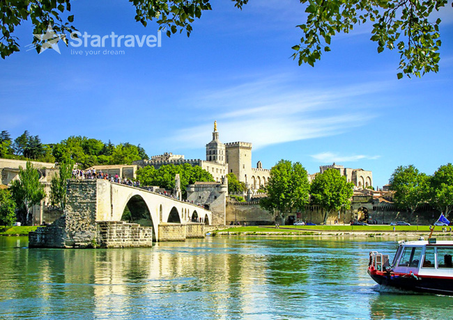 Ghé thăm Avignon - Thành phố cổ xinh đẹp và yên bình của Pháp