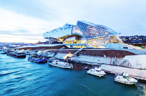 Ngày 2: Lyon, Pháp