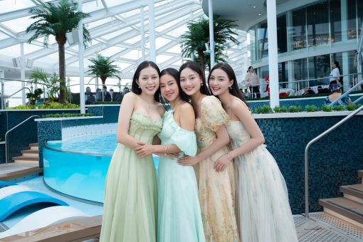 NGÀY 2: HONG KONG – SPECTRUM OF THE SEAS