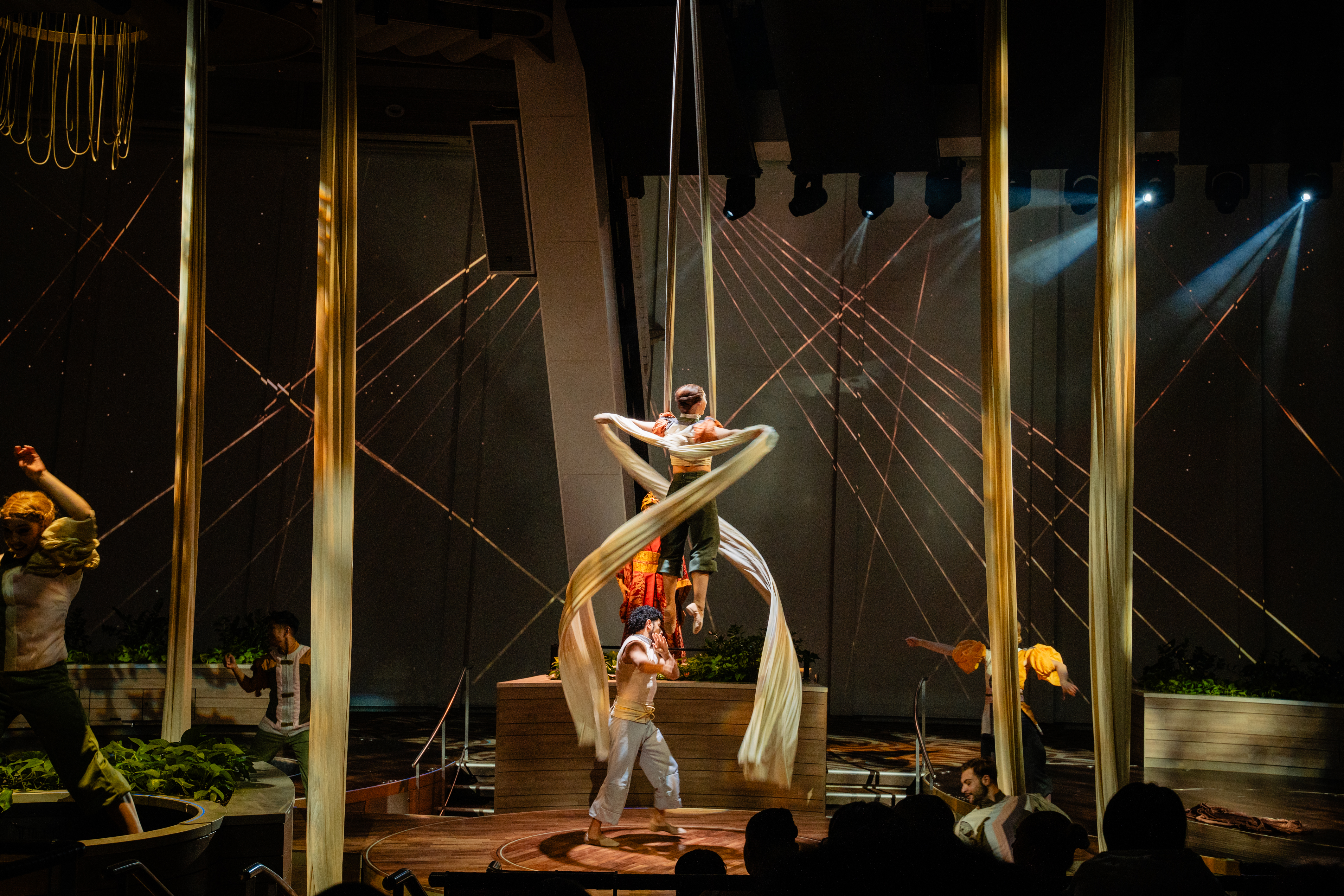 Ngày 6: Thư giãn trên du thuyền
