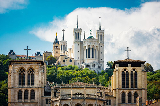 Ngày 2: Lyon, Pháp