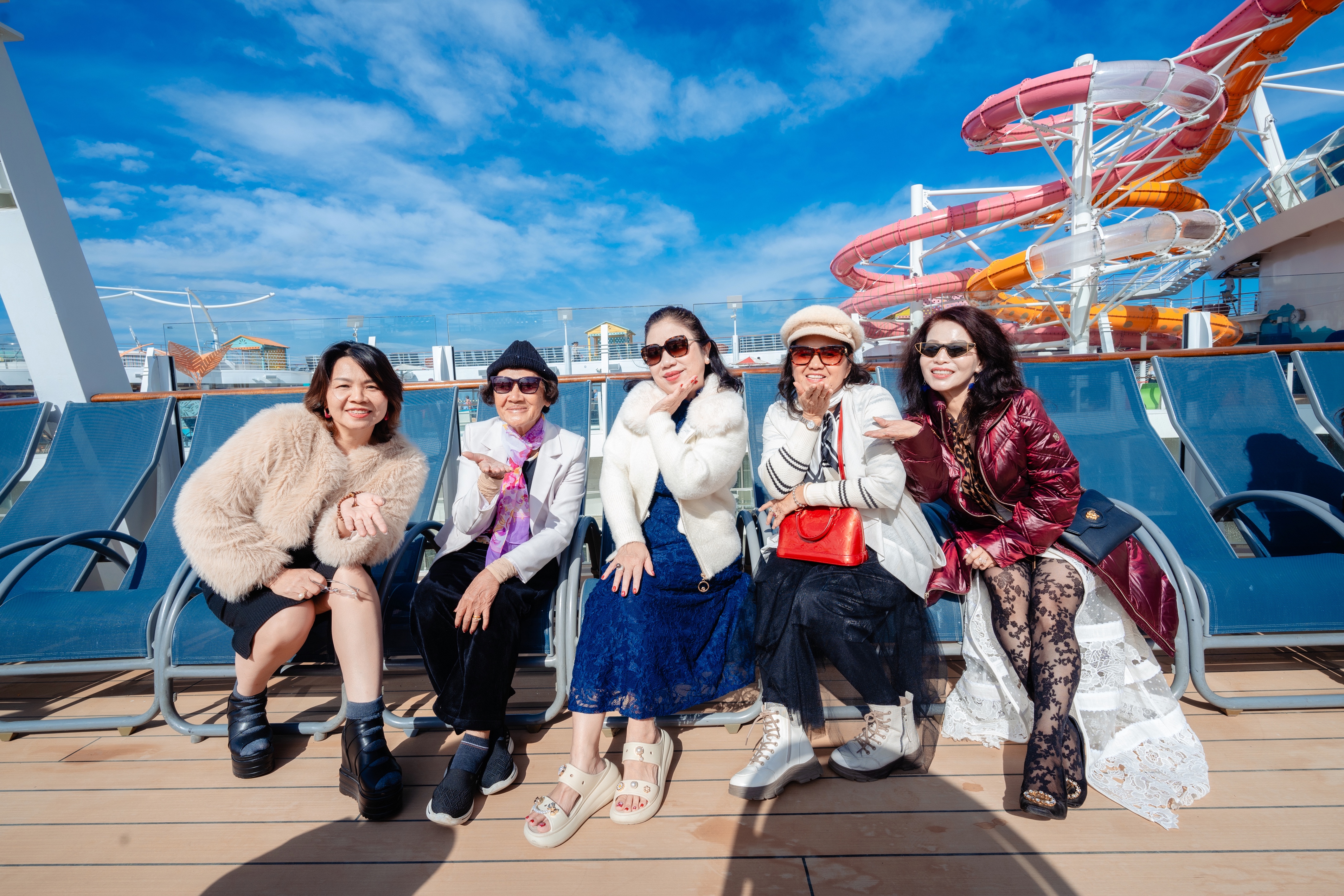 Ngày 9: Thư giãn trên du thuyền