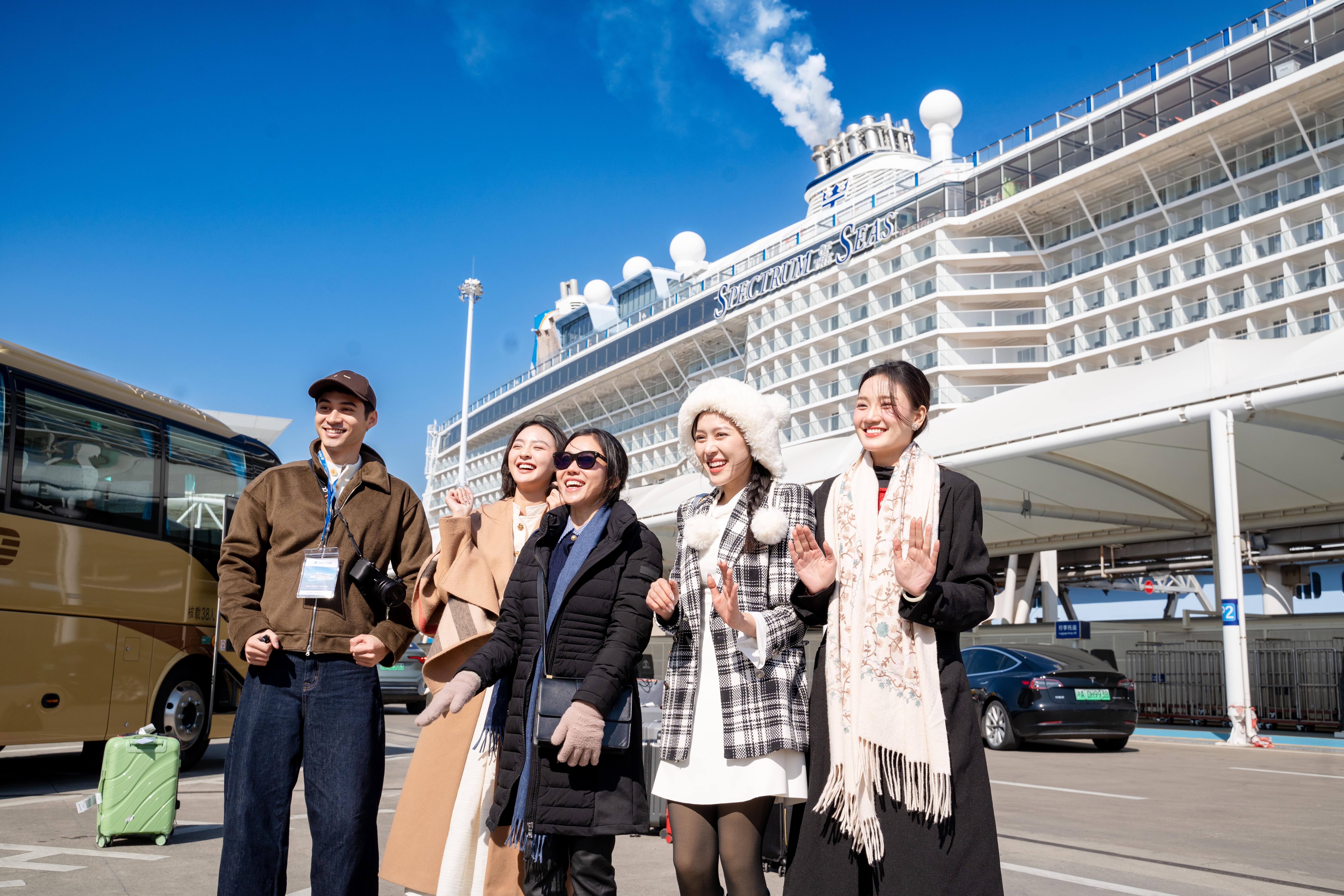 Ngày 2: Tham quan Thượng Hải – Du Thuyền