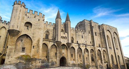 Ngày 3: Lyon - Avignon, Pháp