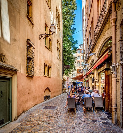 Ngày 2: Lyon, Pháp