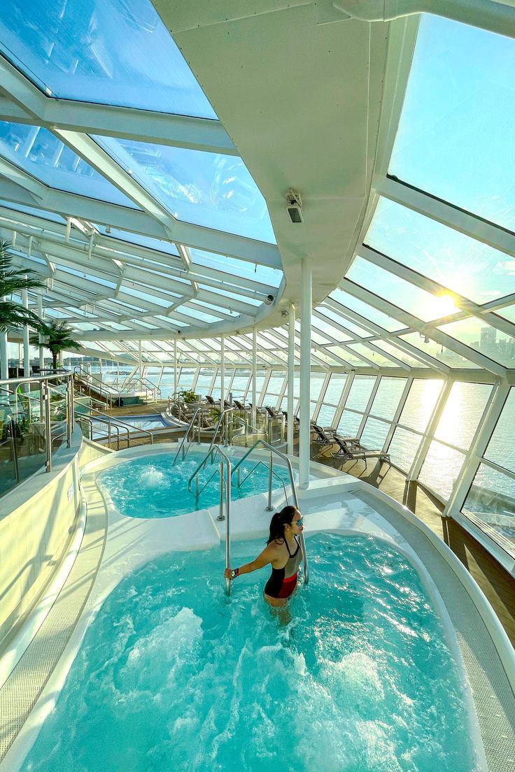 NGÀY 9: TẬN HƯỞNG NHỮNG KHOẢNH KHẮC TRÊN SPECTRUM OF THE SEAS 