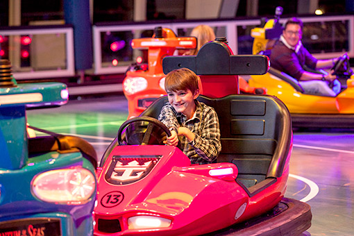 Ngày 04: Thư giãn trên du thuyền