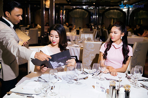 Ngày 04: Thư giãn trên du thuyền