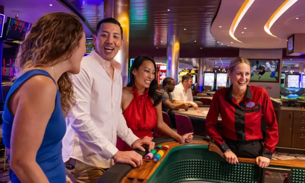 Ngày 3: Trải Nghiệm Du Thuyền Ovation of the Seas | Quốc tế Phụ nữ 8/3 Luxury VIP