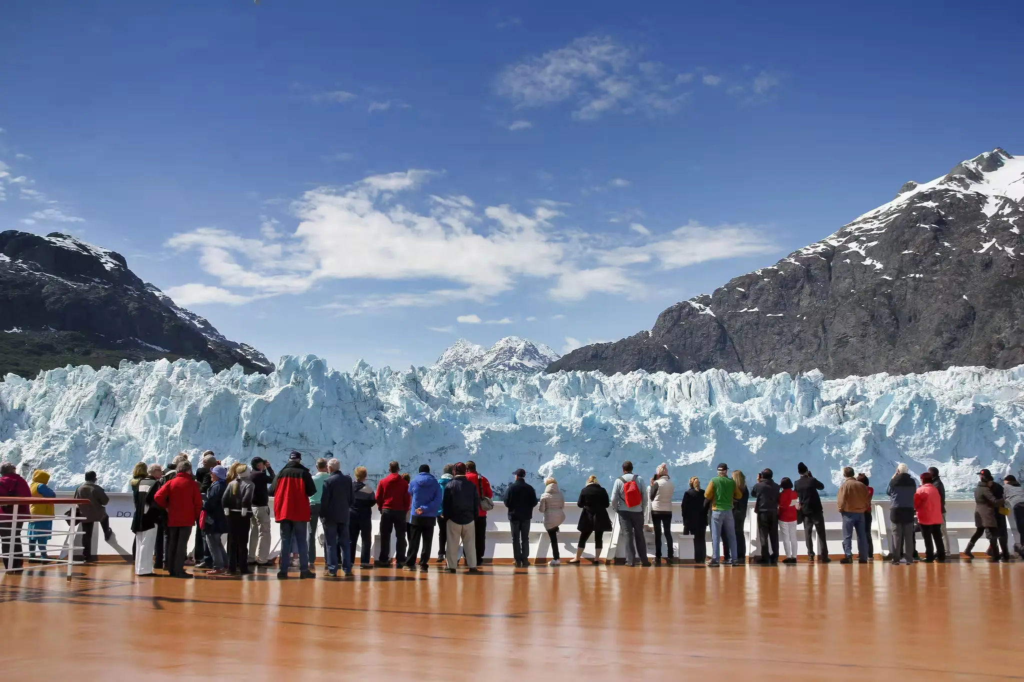 Ngày 5: Tham quan Hubbard Glacier, Alaska