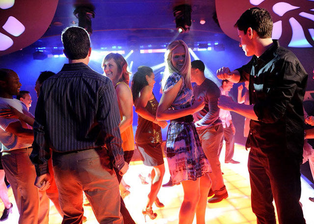 'Đổi gió' Party trên du thuyền 5 sao 'Đổi gió' Party trên du thuyền 5 sao