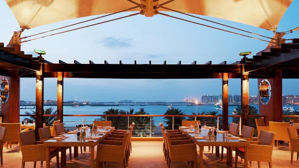Bussola-Dubai-01.jpg
