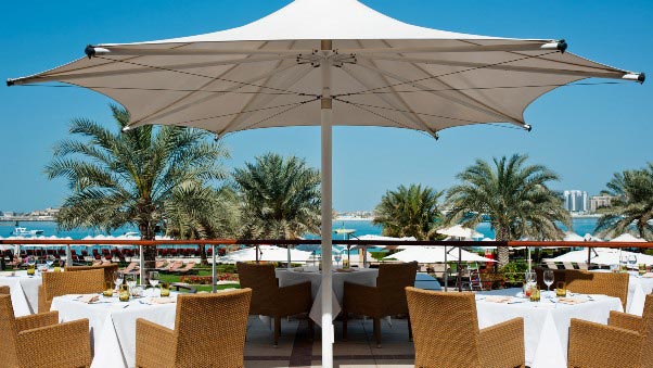 Bussola-Dubai-02.jpg