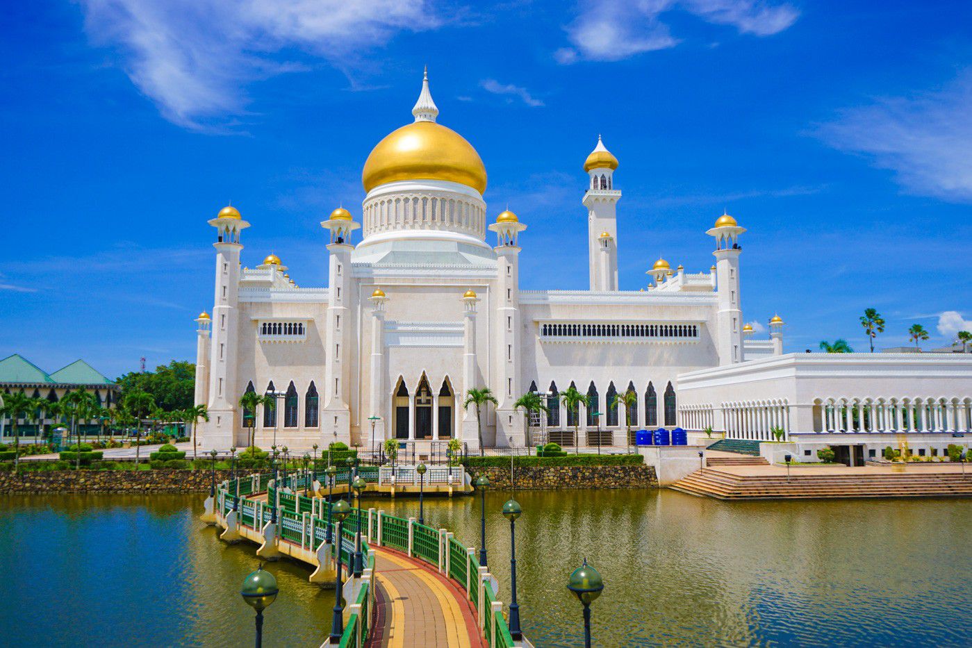 NGÀY 1: HỒ CHÍ MINH - BRUNEI