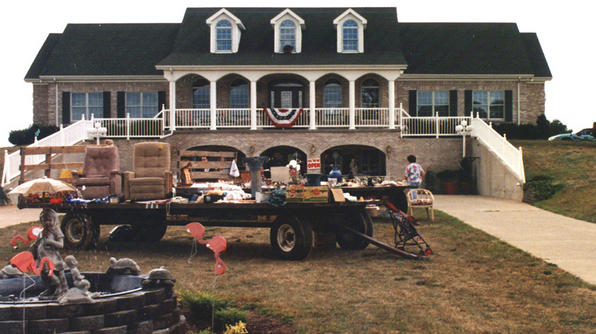 World Longest Yard Sale.jpg