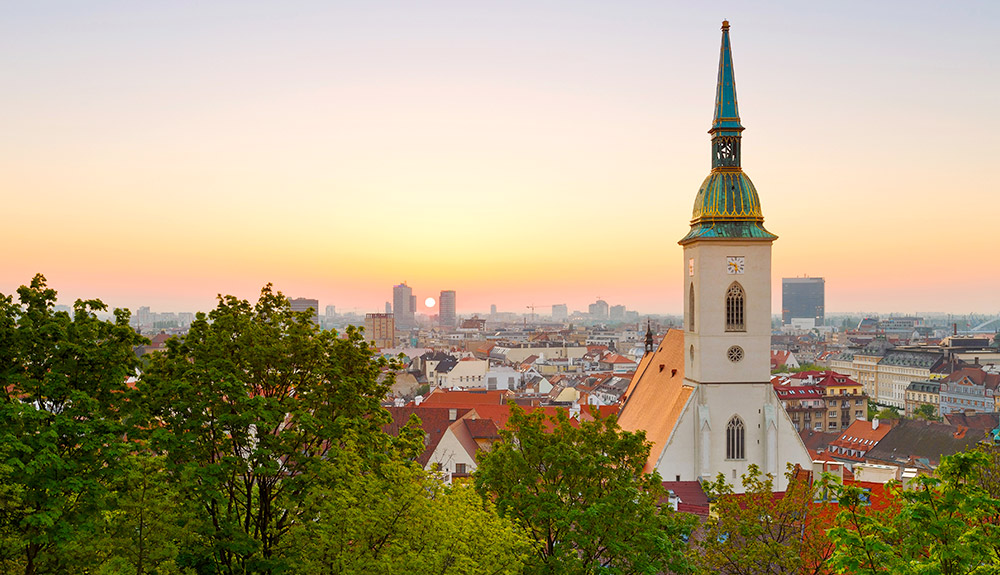 du lịch châu âu quan cảnh thành phố bratislava