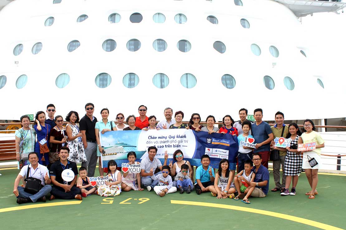 Du khách Star Travel tưng bừng đón lễ 30/04 trên du thuyền 5 sao