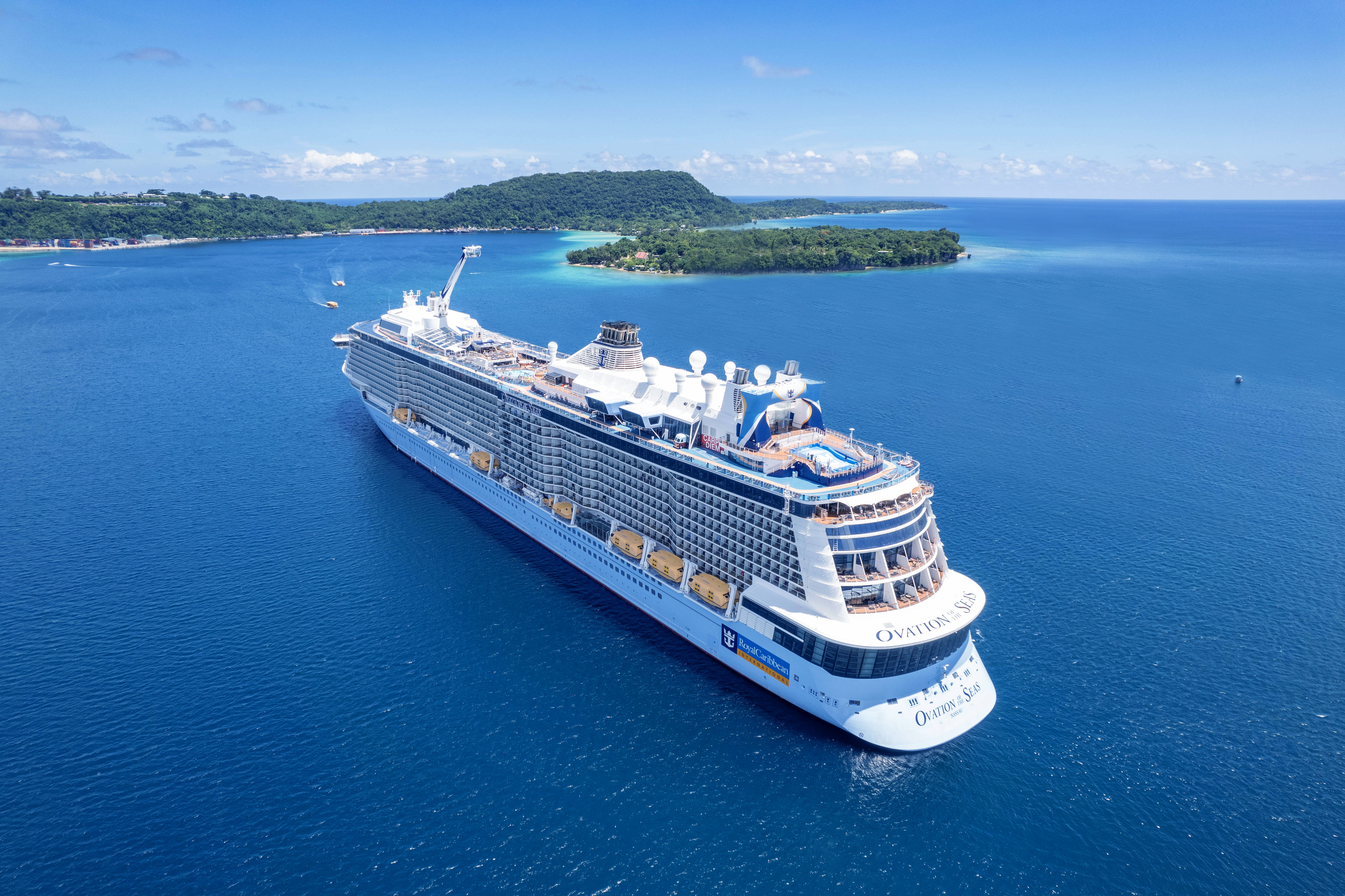 Ovation of the Seas trở lại Đông Nam Á từ tháng 10/2025: Du thuyền thông minh nhất thế giới chờ đón du khách Việt!