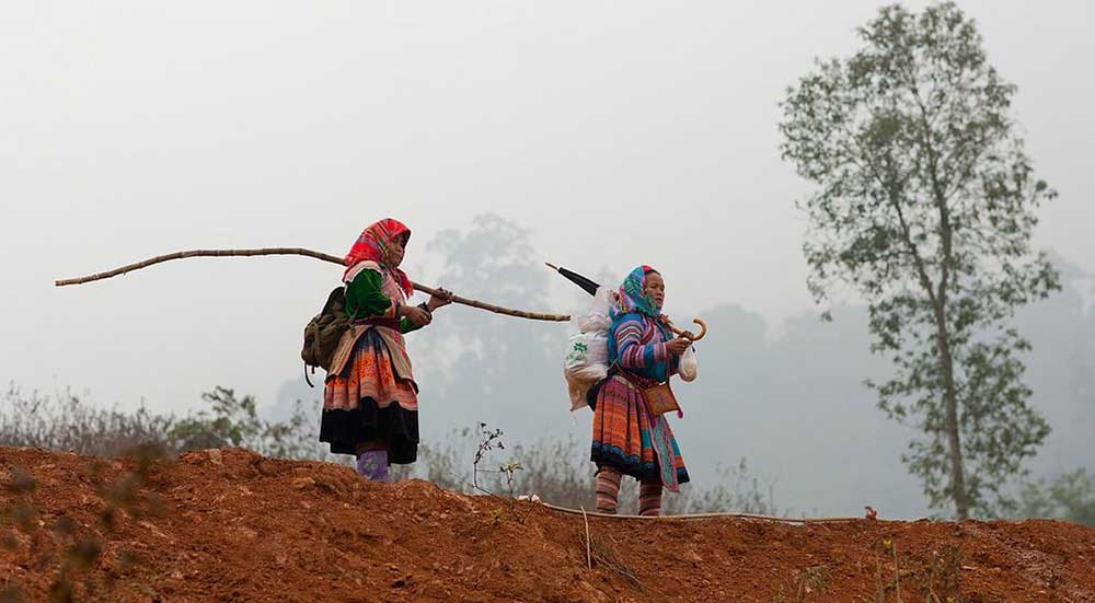 M&ugrave;a đ&ocirc;ng Sapa lơ lửng trong sương m&ugrave;