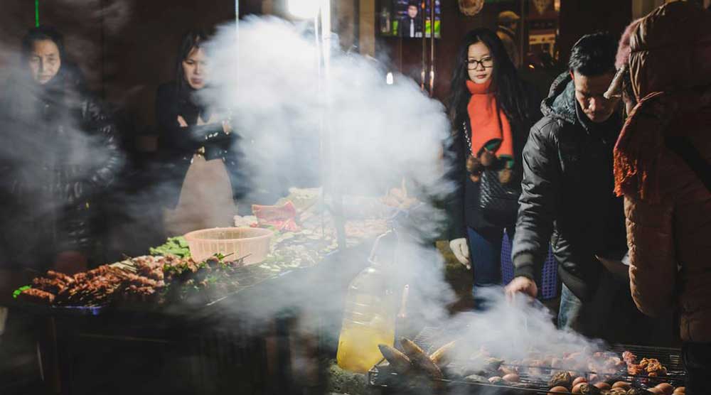 M&ugrave;a đ&ocirc;ng Sapa lơ lửng trong sương m&ugrave;