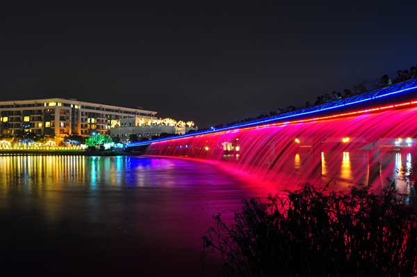 Giáng Sinh Sài Gòn qua những con phố