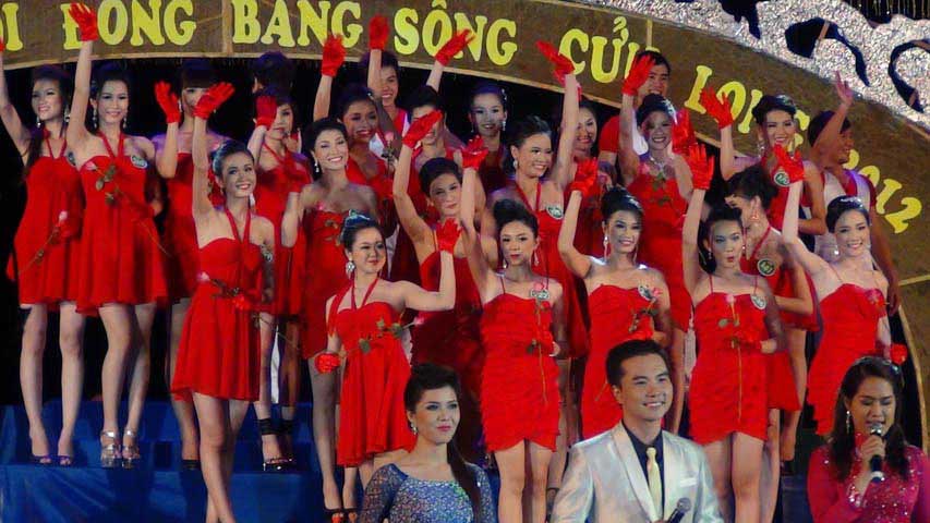 Hình Sự Kiện: Hoa Khôi Đồng Bằng 2012 và triển lãm 10 năm thành tựu DBSCL