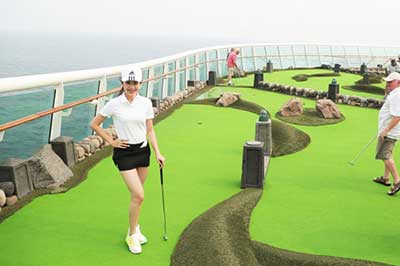 Hoa khôi Nam Em và chuyến trải nghiệm tuyệt vời trên du thuyền 5 sao