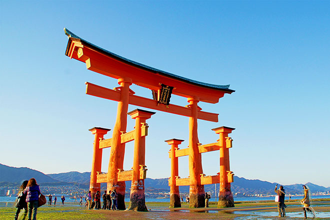 ĐỀN NỔI ITSUKUSHIMA