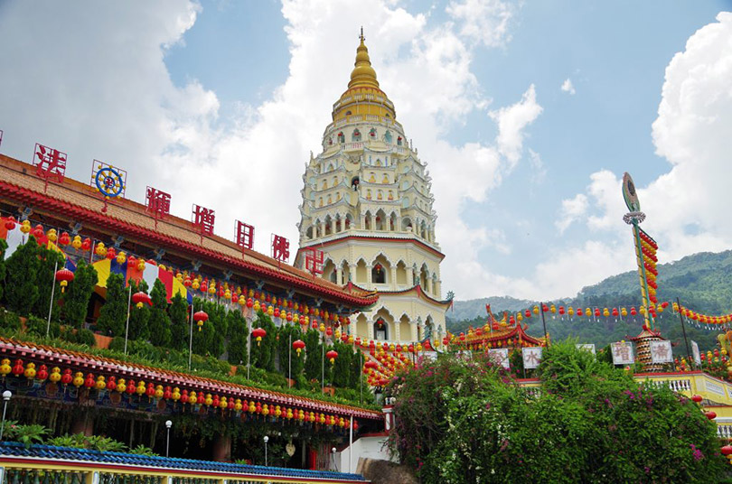Choáng ngợp với Kek Lok Si lớn nhất Đông Nam Á ở Malaysia
