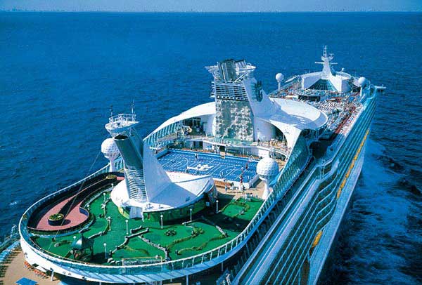One Travel International tri ân khách hàng với giá tour ưu đãi