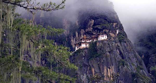 BHUTAN - 'Vương quốc hạnh phúc' trong Cõi niết bàn trầm mặc