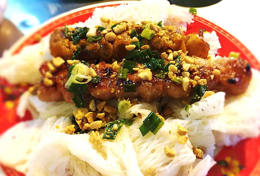 Du lịch Bến Tre - Thưởng thức món bò đun bánh hỏi