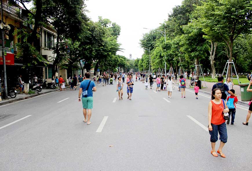 Du lịch Hà Nội - Các trò chơi dân gian trên phố đi bộ Hà Nội