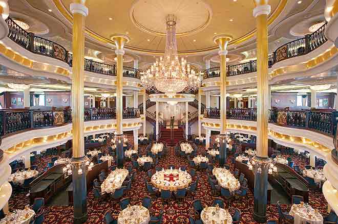 Nhà hàng trên du thuyền 5 sao