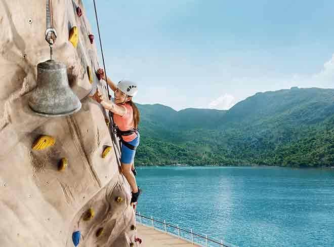 Khu vui chơi trên du thuyền