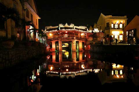 Hội An - Thị trấn rực ánh đèn lồng