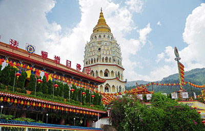 Choáng ngợp với Kek Lok Si lớn nhất Đông Nam Á ở Malaysia